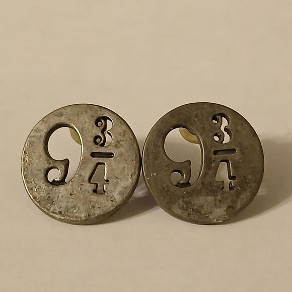 Harry Potter 9 3/4 Platform Silver Tone Stud Earrings - Tarnished - Picture 1 of 6